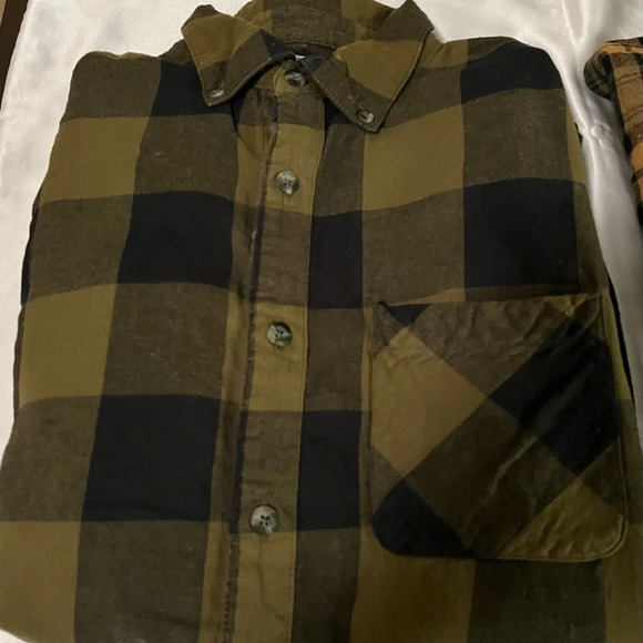 MAGELLAN~BUNDLE~2 MEN’S FLANNEL SHIRTS~ M - Picture 3 of 12